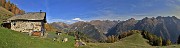 24 Alla Baita Quedro (1800 m) spettacolo di cime orobiche e di larici colorati d'autunno